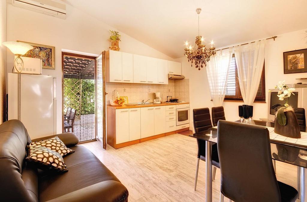 Karsiole Apartment *